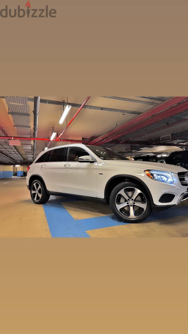 Mercedes GLC 300 Launch Edition 2016 clean carfax 3