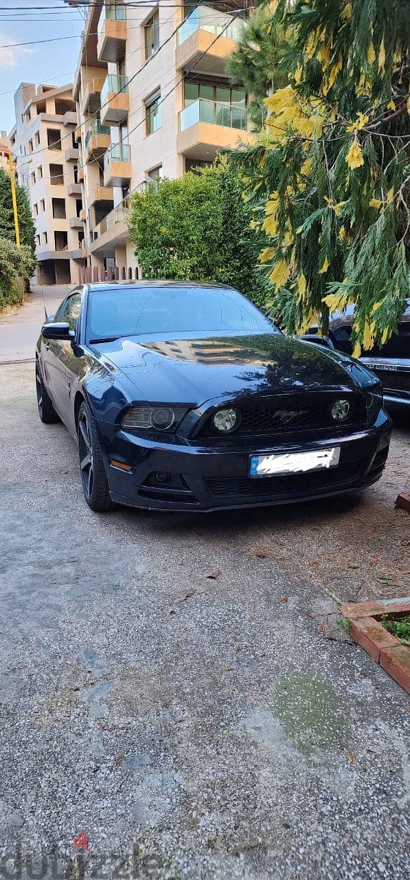 Ford Mustang 2013 2013 premium edition 1