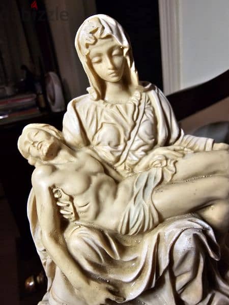 Pieta Sculpture Jesus Mary Vintage Italy 20$ 3