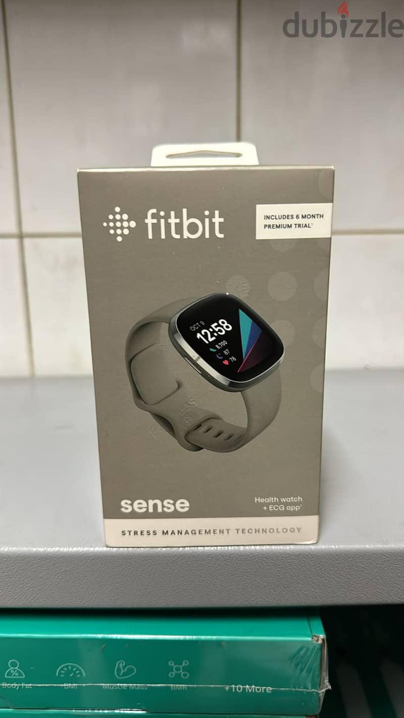 Fitbit sense silver stainless steel case & Sage Grey band exclusive & 0