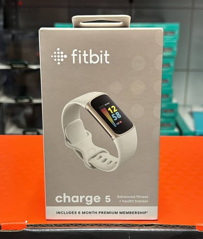 Fitbit Charge 5 soft gold stainless steel case & lunar white band 0