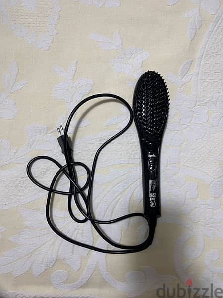 Omnia Ionic Electric Hair Brush 1