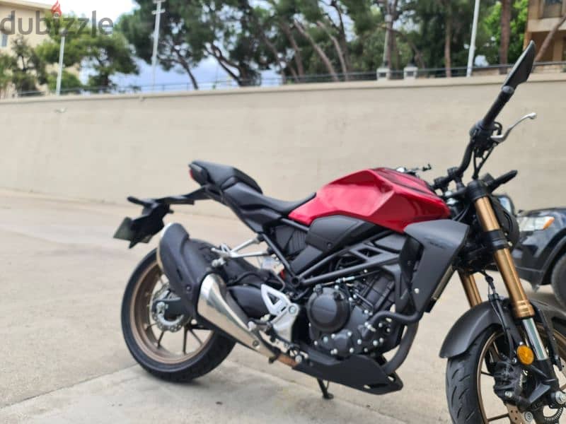 Honda CB300R 2019 1 owner 3