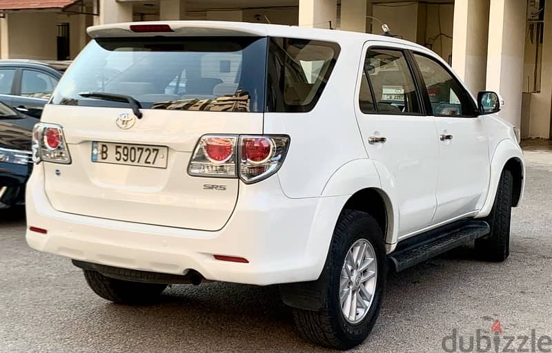 Toyota Fortuner 2013 1