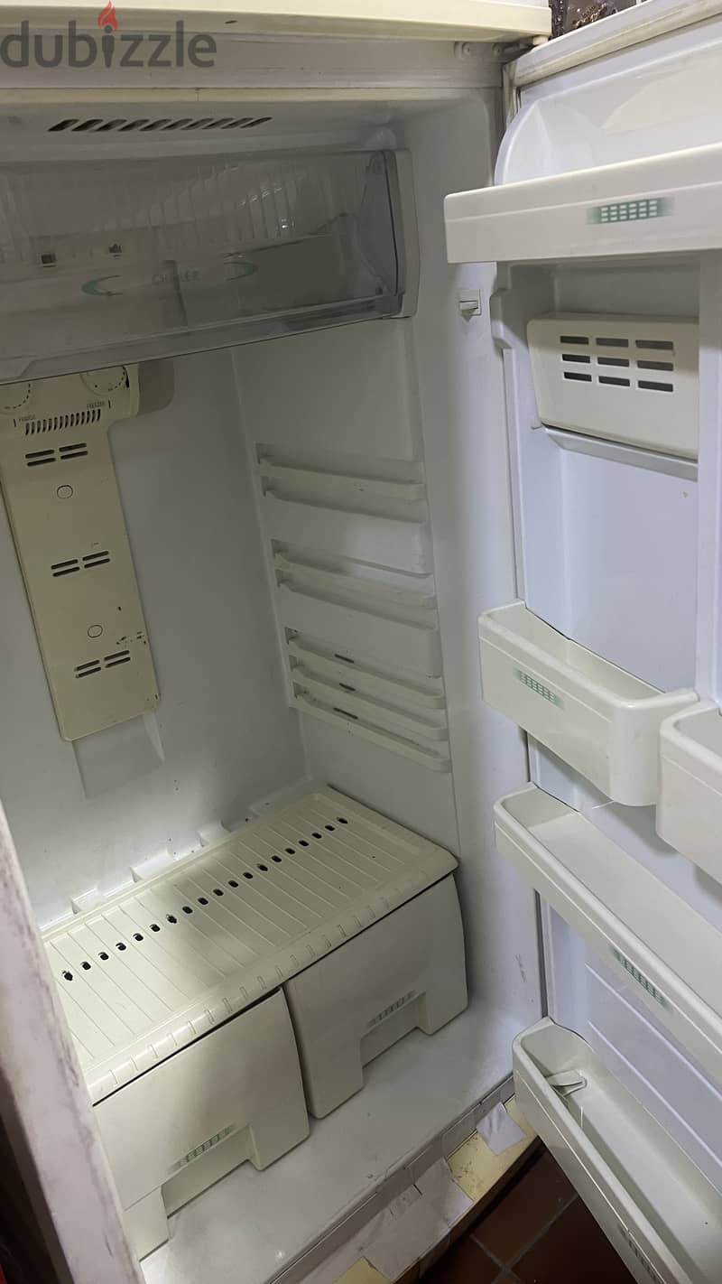 Ariston fridge 1