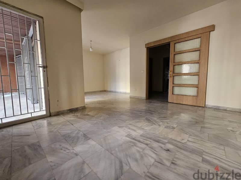 RA24-3620 Charming Apartment 140m² in Mar Elias for Rent, $ 625 cash 3