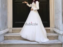 Wedding dress with accessories, designed by a designer. 0