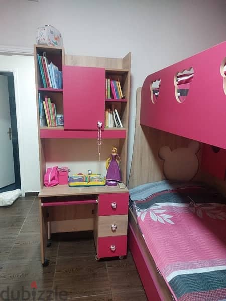 girls room 2