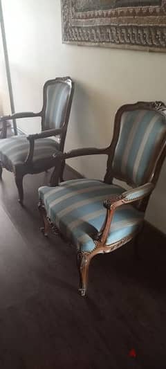 beautiful pair of chairs in great condition