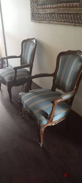 beautiful pair of chairs in great condition 0