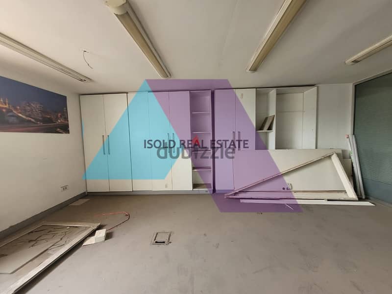 A 720 m2 showroom for sale in Rmeil/Beirut,Prime location 2