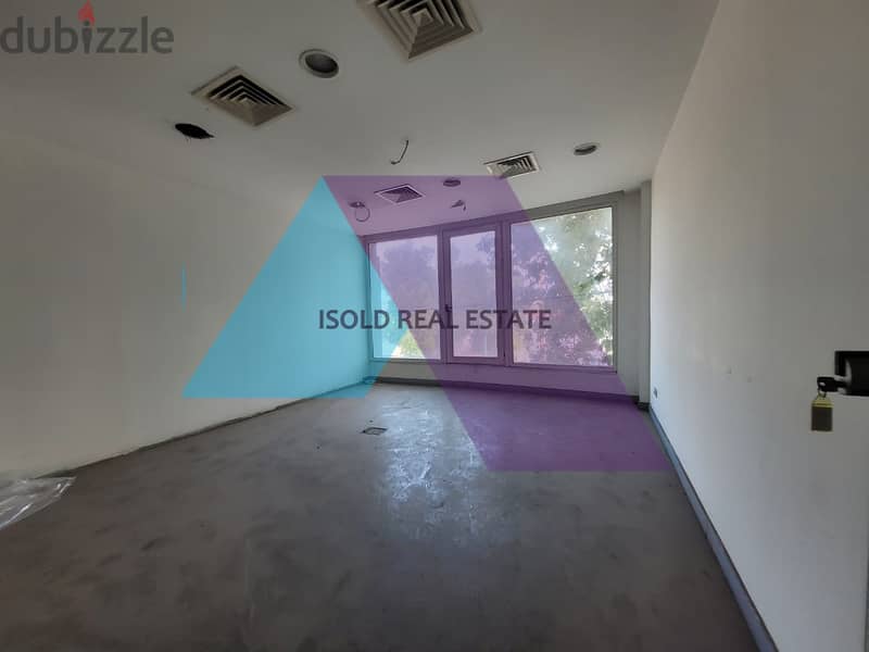 A 720 m2 showroom for sale in Rmeil/Beirut,Prime location 8