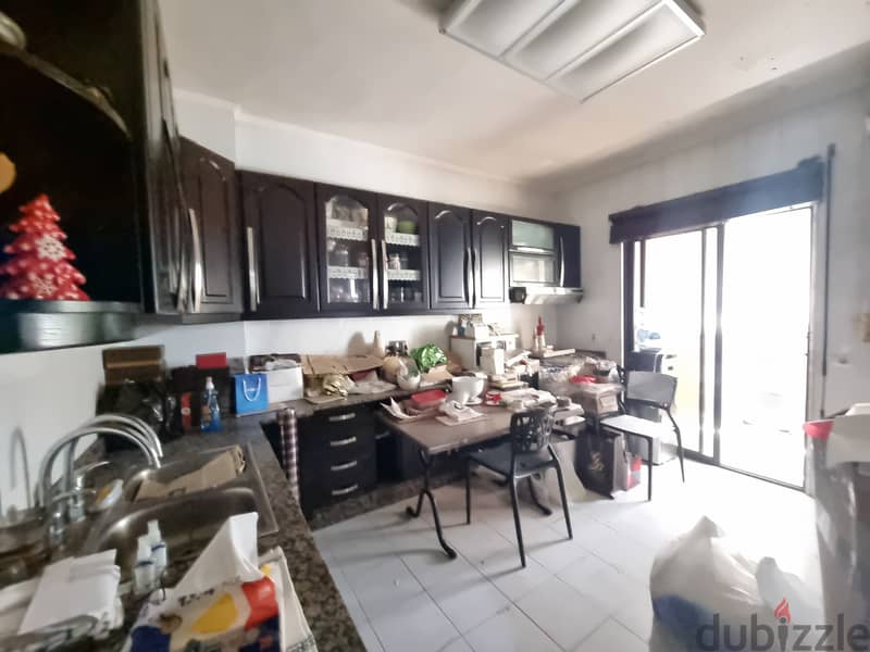 Apartment for sale in Mar Elias شقة  للبيع في مار الياس 2