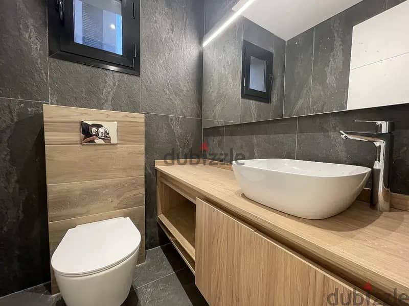 EXECUTIVE PENTHOUSE FOR SALE IN ACHRAFIEH 4