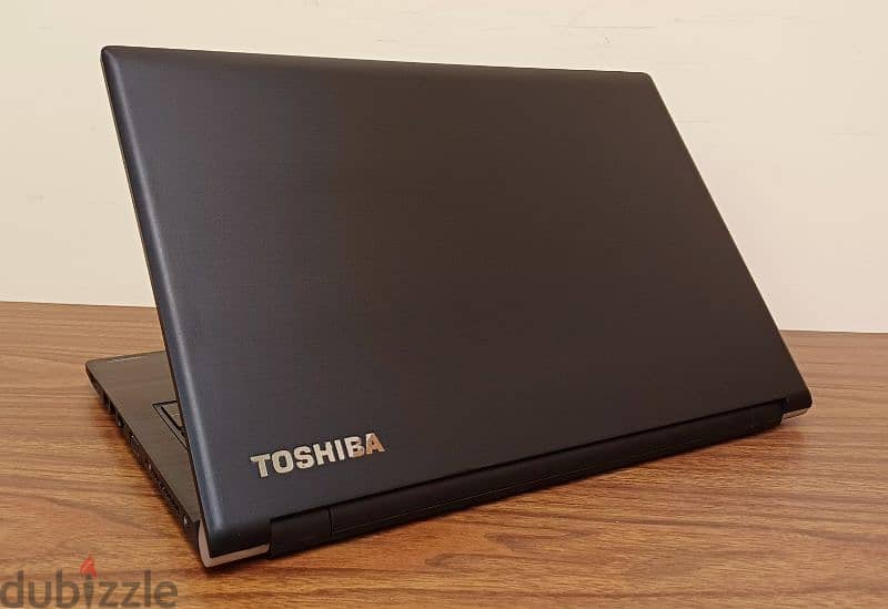 TOSHIBA I7 GEN 8 - 16 RAM - 15.6" FHD - FULL OPTION 3