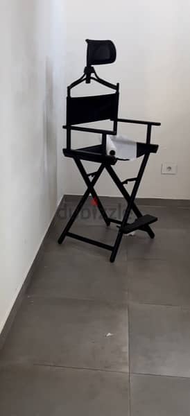 Makeup chair 0