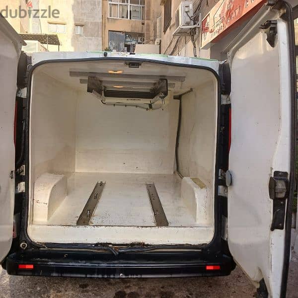 Renault Trafic 2015 refrigerator 1