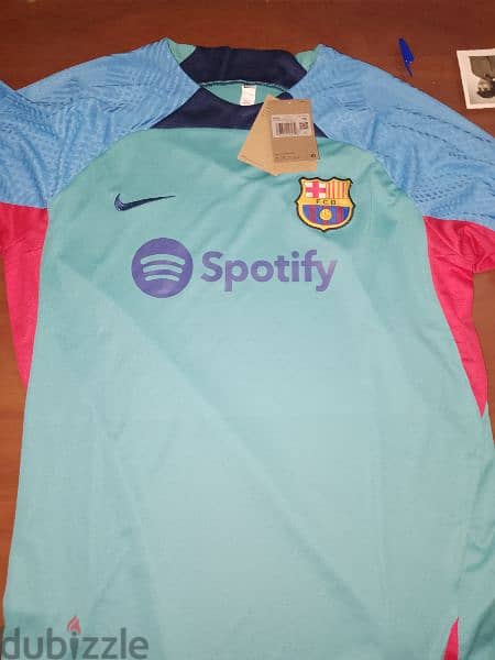 barcalona training kit 2023/24 (negotiable price) brand new original 4