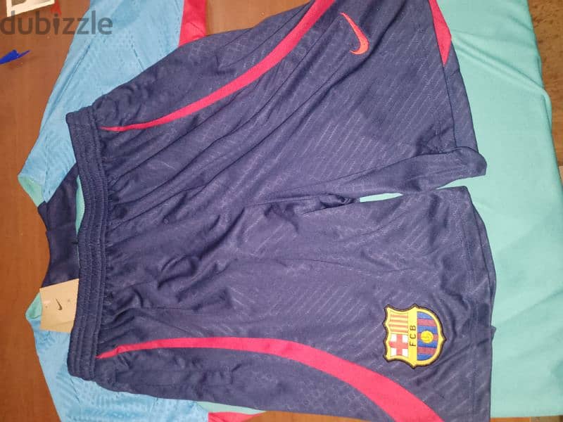 barcalona training kit 2023/24 (negotiable price) brand new original 7