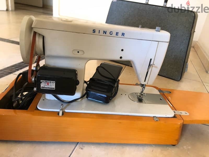 Singer sewing machine 1