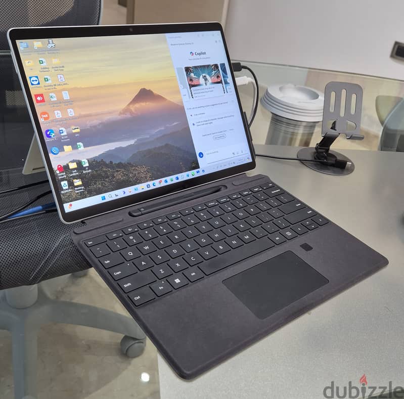 Surface Pro 8 - i7 1tb ssd 32gb ram 5