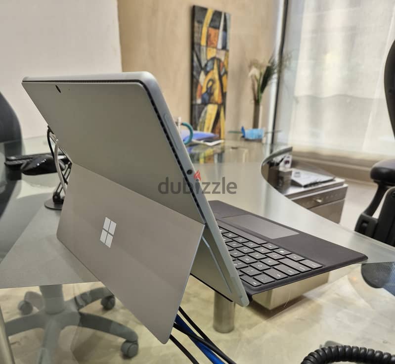 Surface Pro 8 - i7 1tb ssd 32gb ram 9