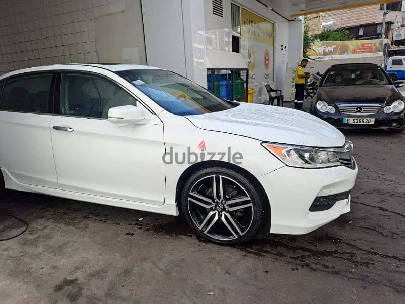 Honda Accord 2017 5