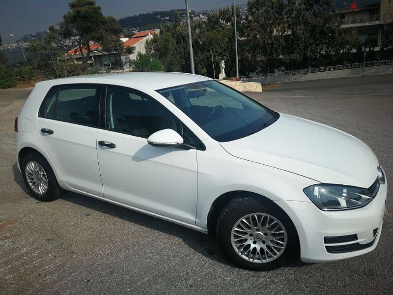 Volkswagen Golf 2014 1