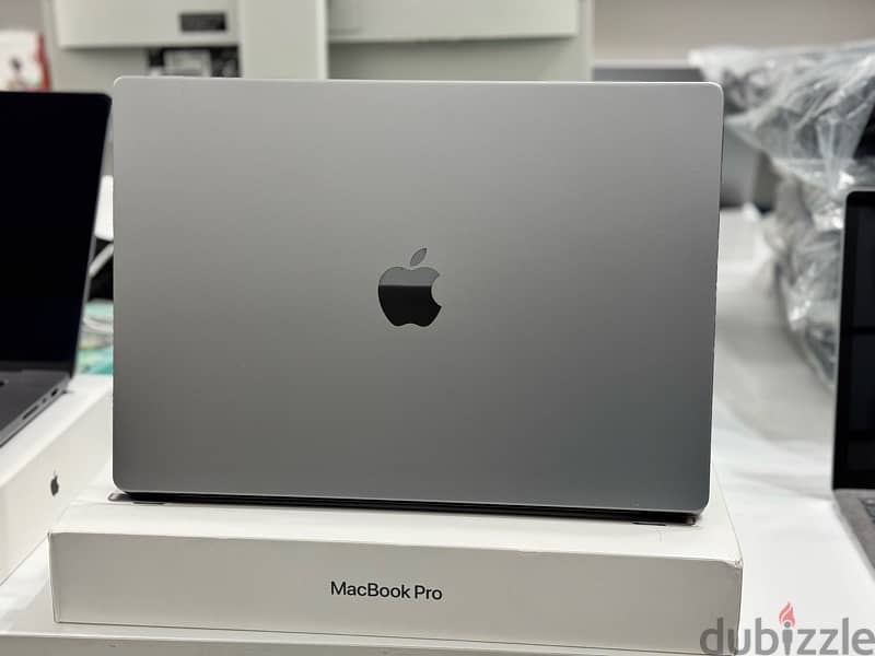 Macbook Pro M1 Pro 16 inch with apple care+ 0