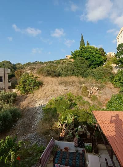 Prime location 2 floors Building with Traditional House+Land Batroun