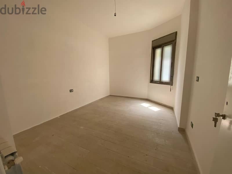 Apartment for sale in Naqqache شقة للبيع بالنقاش 3