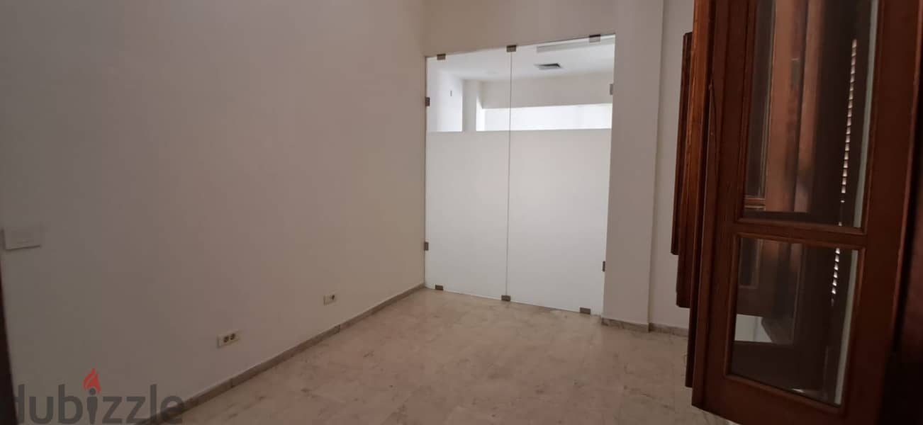 Office for rent in Down Town مكتب للإيجار في الداون تاون 6