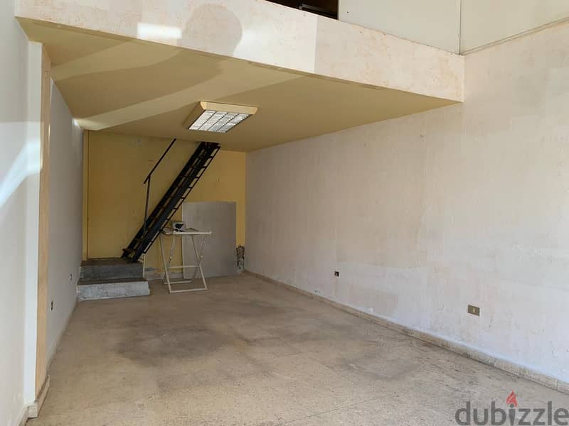 RWB104MT - Shop for rent in Jbeil 2