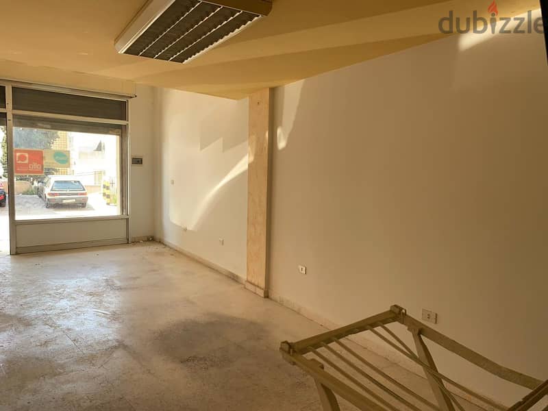 RWB104MT - Shop for rent in Jbeil 3