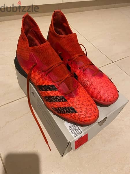 adidas freak 3.0 (size 44)(like new) 7