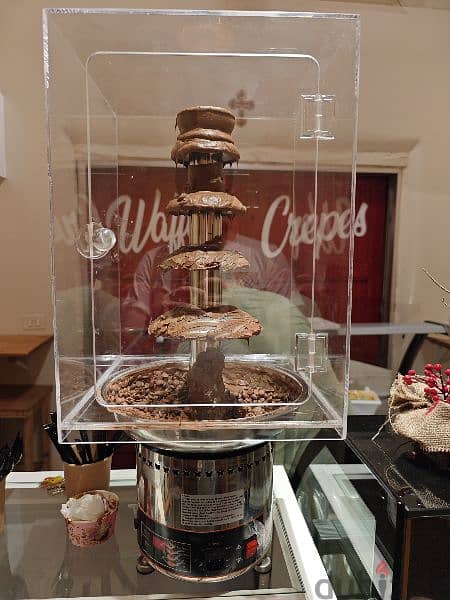 Crepe & Waffle Maker,
Chocolate Fountain &
Cake Display Fridge 4