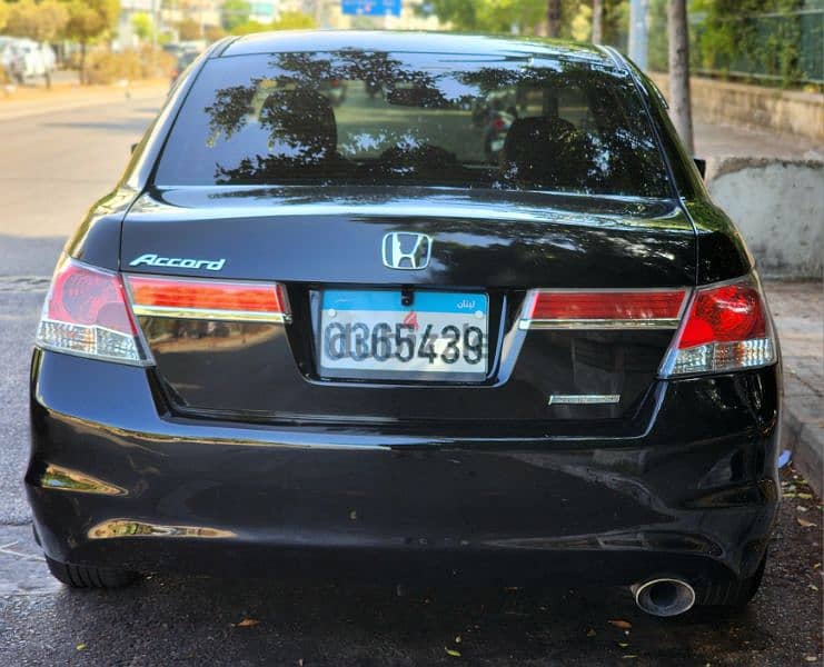 Honda Accord 2011 1