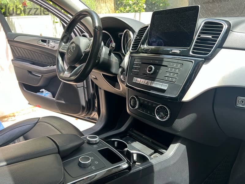 Mercedes GLE 400 TGF source one owner 10