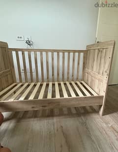 Crib + Drawer from Mamas & Papas 0