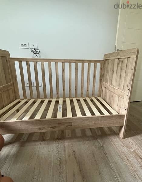 Crib + Drawer from Mamas & Papas 0