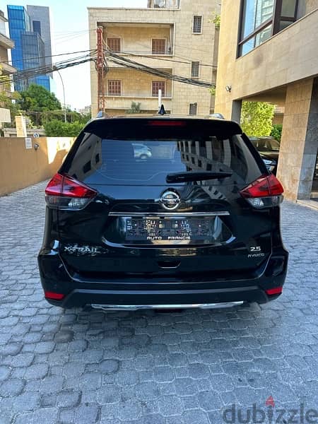 Nissan X-trail AWD 2019 black on black (company source) 5