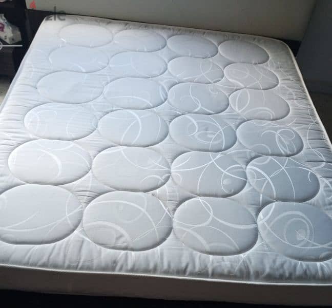 mattress for sale in good condition 0