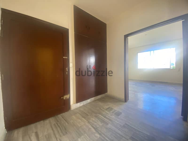 150SQM Apartment For Sale In Mar Elias شقة للبيع في مار الياس#HG933161 8