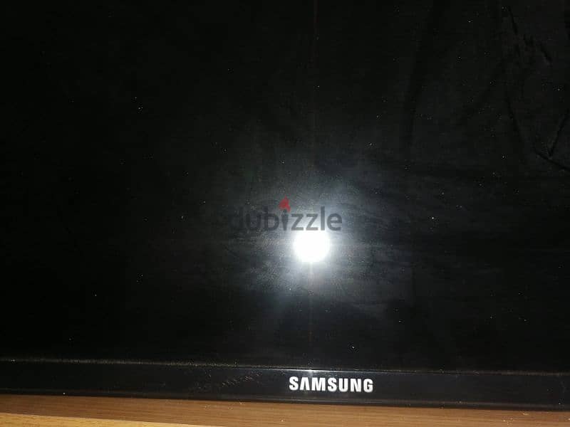 TV Samsung 32inch with wall stand 2