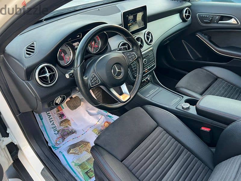 Mercedes-Benz GLA-Class 2016 16