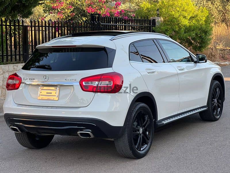 Mercedes-Benz GLA-Class 2016 18