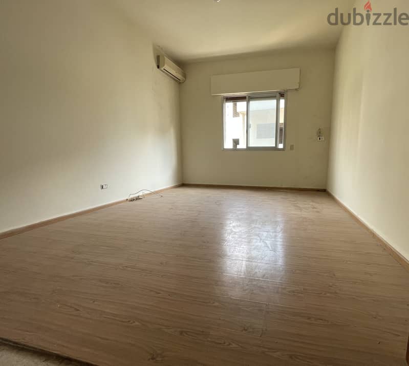 160SQM Aparmtent For Sale In Zaouk Mosbehشقة للبيع في زوق مصبح#RK93525 4