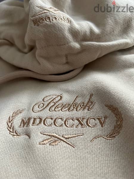 Reebok Rare Hoodie 1