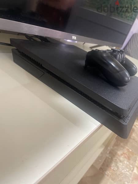 PS4 Slim + original controller 1