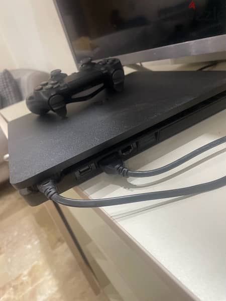 PS4 Slim + original controller 2